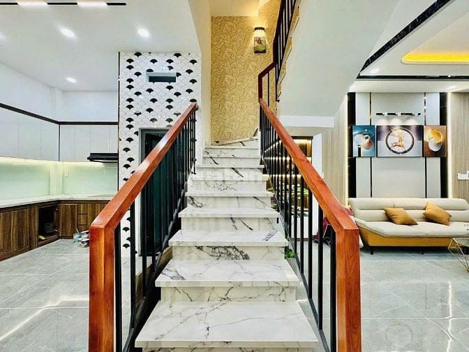 Có ngay căn nhà (4,3x18,8) 3tầng - giá chỉ 2tỷ ngay đường Nguyễn Oanh