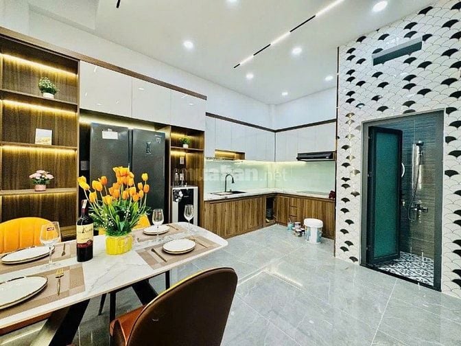 Có ngay căn nhà (4,3x18,8) 3tầng - giá chỉ 2tỷ ngay đường Nguyễn Oanh