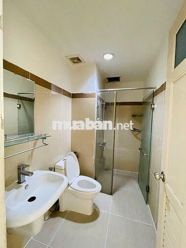 Cho thuê CH Đức Khải Q7. 161m2 3PN 4WC. Giá chỉ 12 tr/tháng.