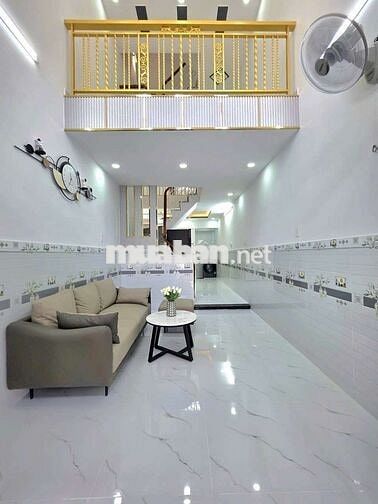 Nhà có sổ hồng hẻm xe hơi hai lòng. Cần bán