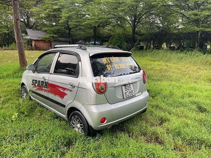 Chevrolet Spark 2010 LT 0.8 AT - 6879 km