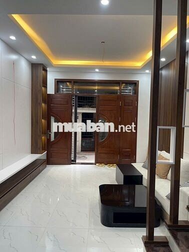 5 tầng xây mới Xuân La 33m2 full nội thất ô tô cách 30m, thuận tiện