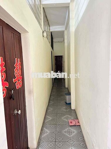 Cần bán gấp nhà mặt tiền đường Núi Thành