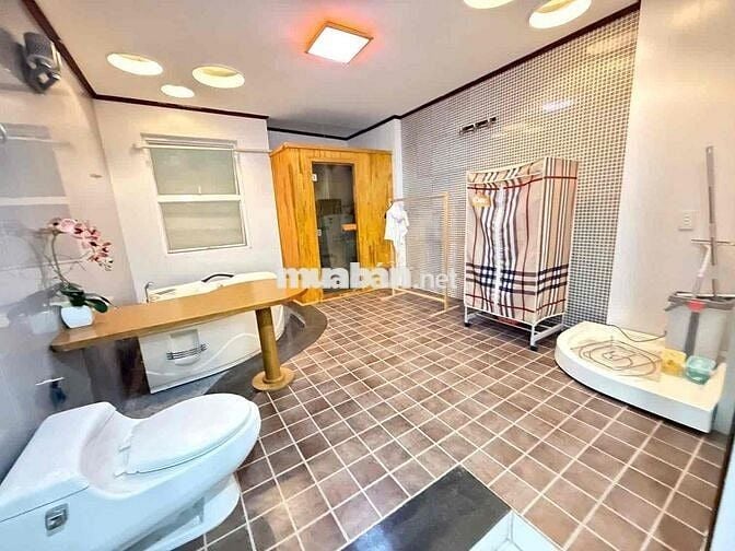 Ô TÔ 16 CHỖ PHI QUA NHÀ – SIÊU NHÀ LẠC LONG QUÂN