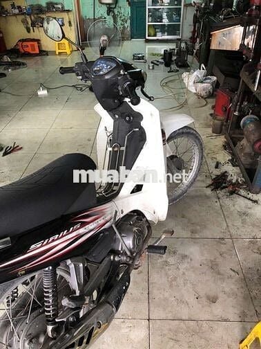 Yamaha Sirius 110 Trắng Đen Đỏ