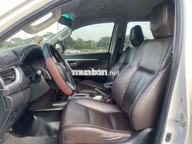 Toyota Fortuner máy xăng 2019 số tự động màu trắng