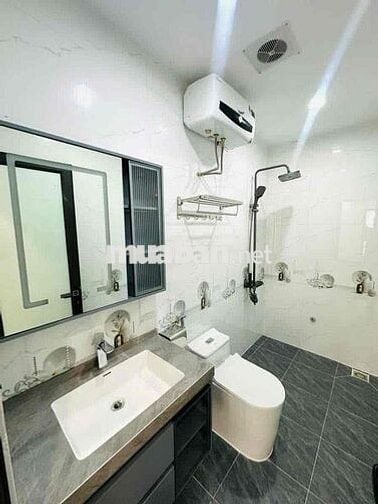Bán Gấp Nhà 5 Tầng Thang Máy Phố Tứ Liên 40m2 Hơn 8 Tỷ