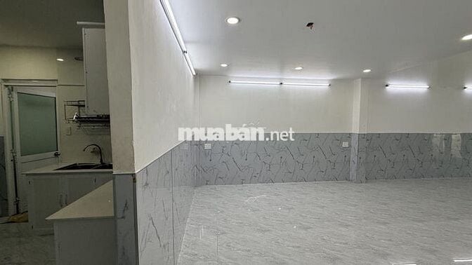 Nhà rộng, mới đẹp có thể tách 2-4pn tuỳ yêu cầu