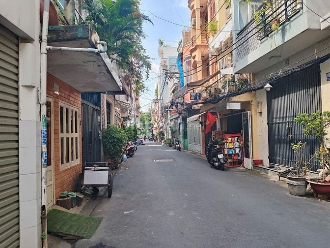 Hẻm 1076 Trường Sa (3 tầng DT: 6mx11m). Giá 12,5 tỷ