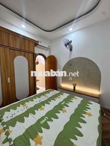 Nhà 1 trệt 1 lầu mới tinh, 2 phòng ngủ. HẺM 3M ngay chung cư dreamhome