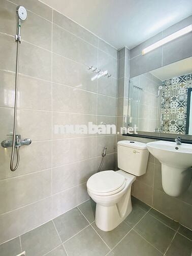 PHÒNG CỬA SỔ TRỜI 4 PHÚT ĐI CHỢ TÂN HƯƠNG 3.8 TRIỆU