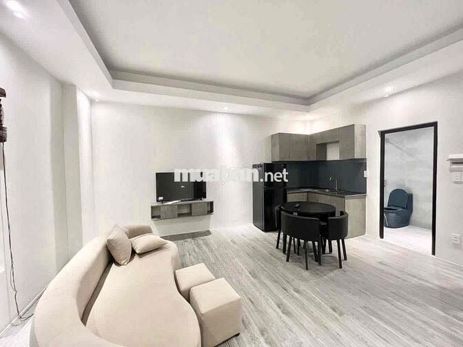 Cho Thuê 2PN Cửa Sổ Trời Thoáng Mát Full Nội Thất Tại Phú Nhuận Gần Q1