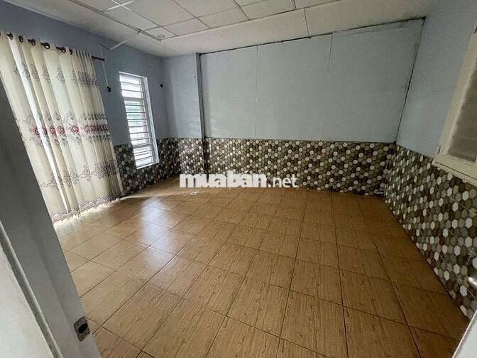 Cho thuê tầng lầu rộng rãi, giá rẻ, Bình Tân