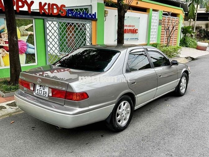 Toyota Camry 2001 AT số tự động, cửa nóc nhập Úc