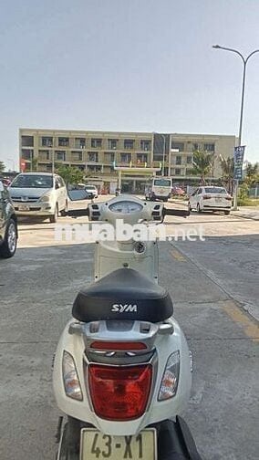 Xe Elizabeth trắng đẹp, máy cực kỳ êm ngon