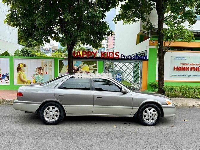 Toyota Camry 2001 AT số tự động, cửa nóc nhập Úc