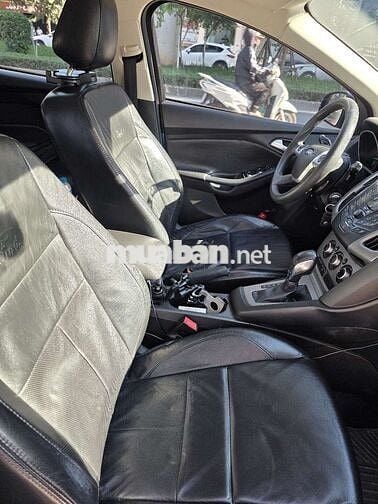 Ford Focus 2013, BKS 30A-08XXX, 1.6 AT, đi 8 vạn