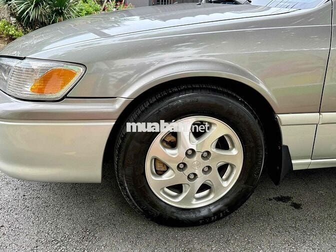 Toyota Camry 2001 AT số tự động, cửa nóc nhập Úc