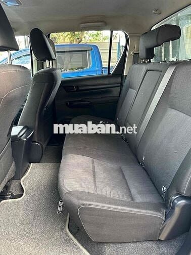 Toyota Hilux 2020 2.4E 4x2 AT - 130000 km