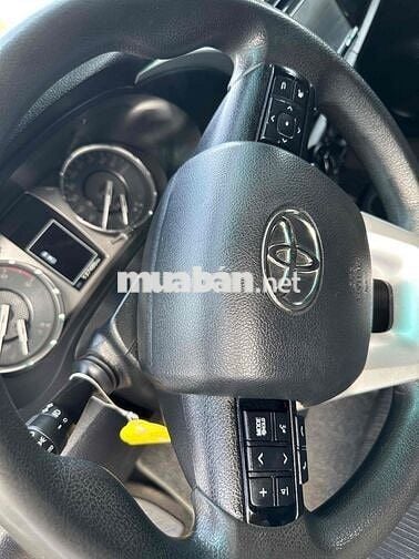 Toyota Hilux 2020 2.4E 4x2 AT - 130000 km