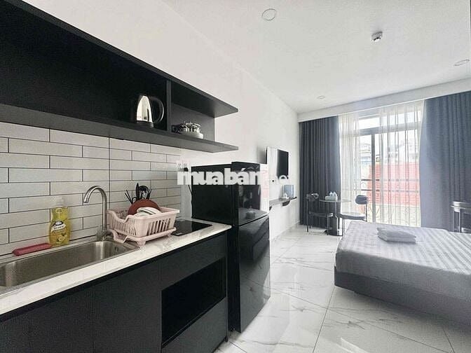 CĂN HỘ FULL NỘI THẤT BAN CÔNG THOÁNG GẦN NGÃ TƯ HÀNG XANH GIÁP Q1, Q2