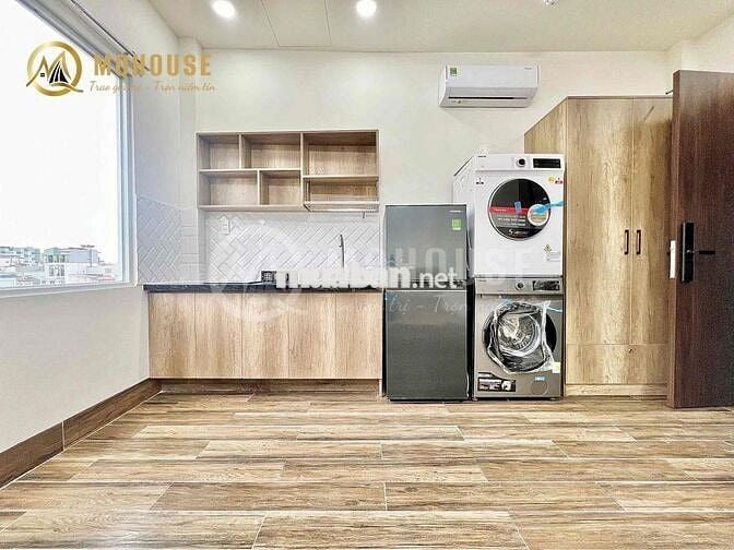 CĂN HỘ FULL NỘI THẤT CỬA SỔ THOÁNG CÓ MÁY GIẶT, SẤY RIÊNG GẦN QUẬN 1