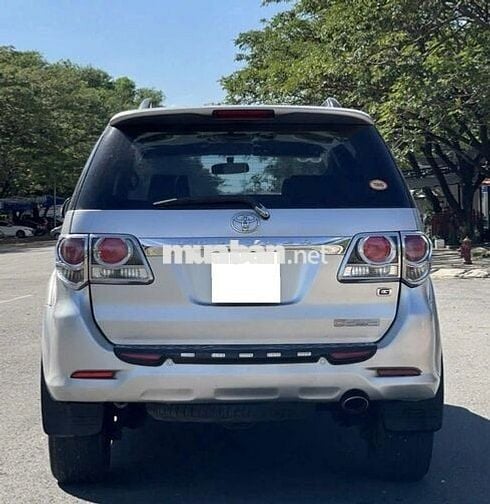 Toyota Fortuner 2016 máy dầu số sàn, màu bạc