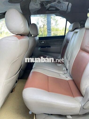 Toyota Fortuner 2016 máy dầu số sàn, màu bạc