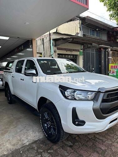 Toyota Hilux 2020 2.4E 4x2 AT - 130000 km