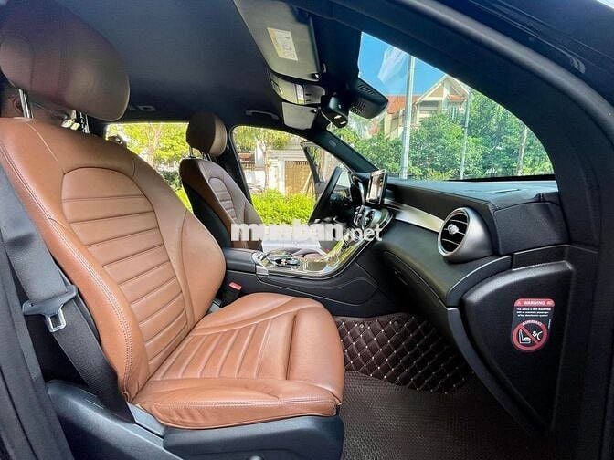 Mercedes Benz GLC 2018 250 4MATIC - 53,000 Miles.