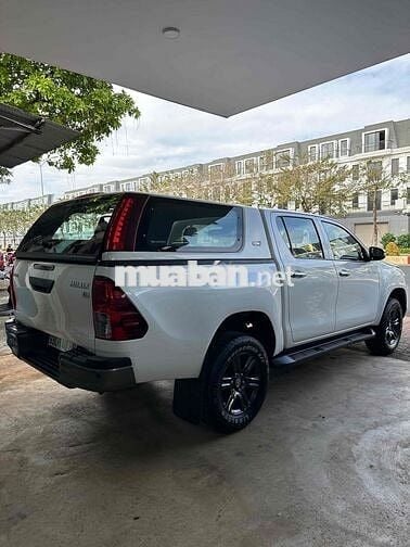Toyota Hilux 2020 2.4E 4x2 AT - 130000 km