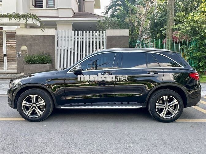 Mercedes Benz GLC 2018 250 4MATIC - 53,000 Miles.