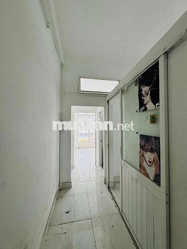 KHU DÂN CƯ, SÁT BỜ KÈ, KẾT CẤU ĐẸP SỐ 112 TRẦN KHẮC CHÂN QUẬN 1