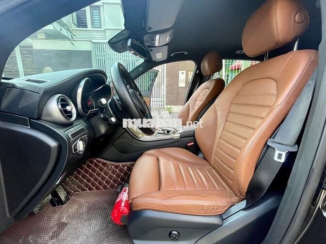 Mercedes Benz GLC 2018 250 4MATIC - 53,000 Miles.