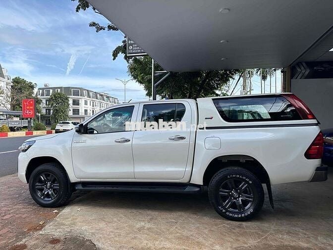 Toyota Hilux 2020 2.4E 4x2 AT - 130000 km