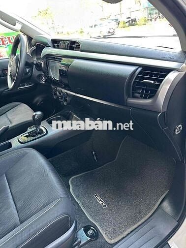 Toyota Hilux 2020 2.4E 4x2 AT - 130000 km