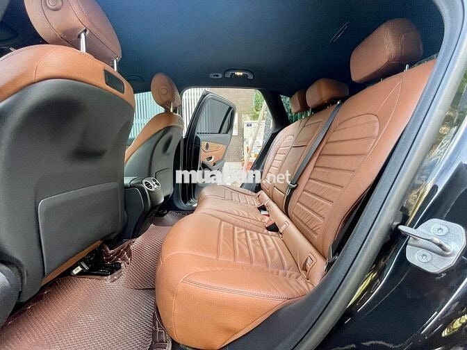 Mercedes Benz GLC 2018 250 4MATIC - 53,000 Miles.