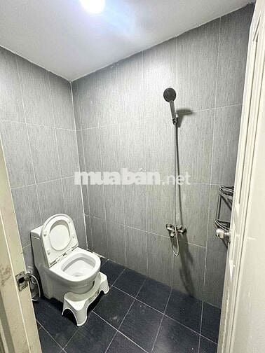 SÂN SIÊU RỘNG ĐẬU ĐƯỢC 3 CHIẾC Ô TÔ 8x15M SẴN 2PN KÍN 1 HỞ Ở + KHO