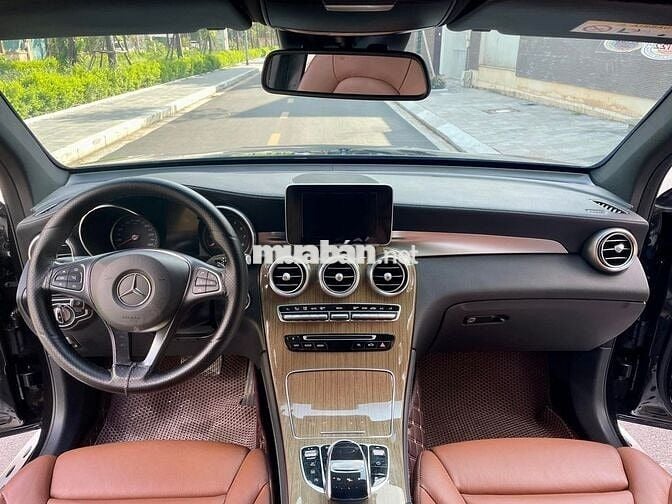 Mercedes Benz GLC 2018 250 4MATIC - 53,000 Miles.