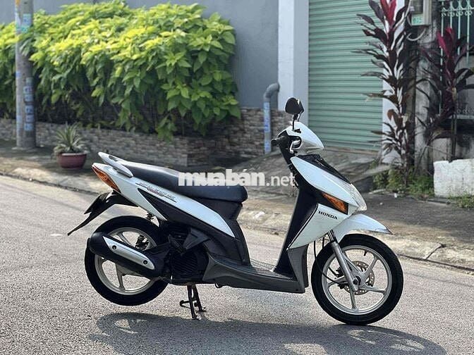 🌈Xe Honda Click 2010 màu trắng đen mới  len ken 95