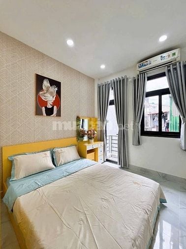 Cần bán gấp nhà Hùng Vương Quận 5 – 2PN, nhà kiên cố