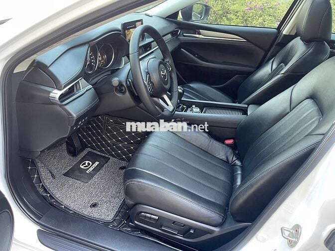 Mazda 6 2022 Premium 2.0 AT - 10000 km 2 chủ