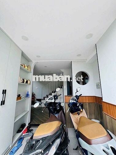 nhà nc 3pn  gần Cv làng hoa chợ hạnh thông tây quang trung tân sơn