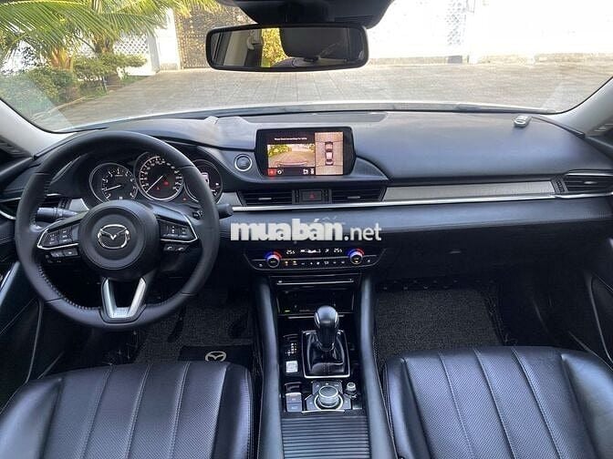 Mazda 6 2022 Premium 2.0 AT - 10000 km 2 chủ
