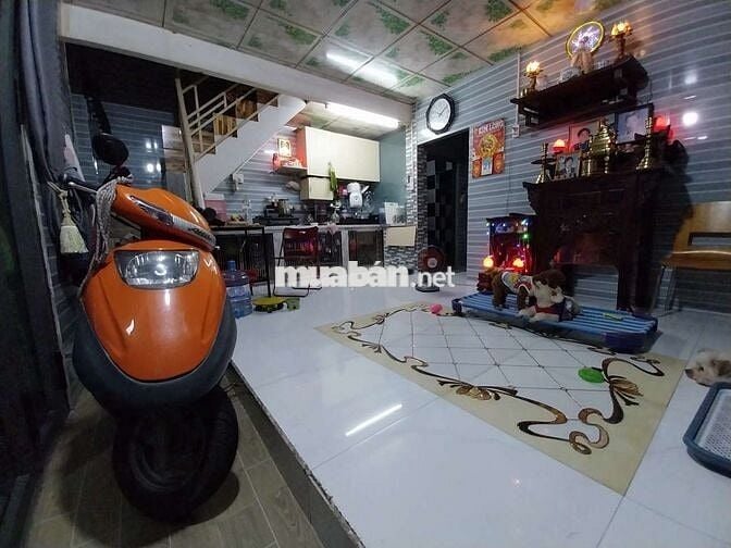 Nhà gần đường lớn, trường,chợ và nhiều tiện ích