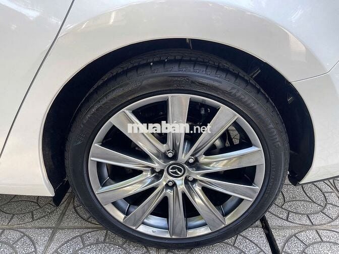 Mazda 6 2022 Premium 2.0 AT - 10000 km 2 chủ