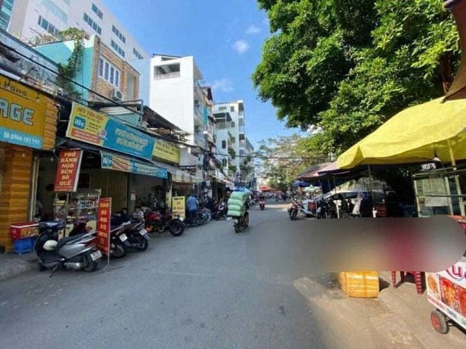 Nhà nguyên căn đường Huỳnh Tấn Phát, gần khu chế xuất Tân Thuận-Quận 7