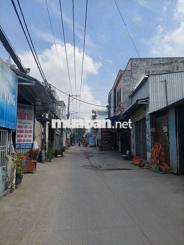 Cho thuê nhà đường Phạm Hùng C9 DT.4×6 } 1 Lầu 1 Phòng 1 toilet hẽm 4m