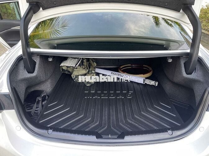 Mazda 6 2022 Premium 2.0 AT - 10000 km 2 chủ