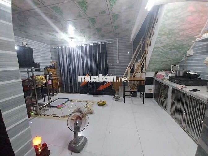 Nhà gần đường lớn, trường,chợ và nhiều tiện ích